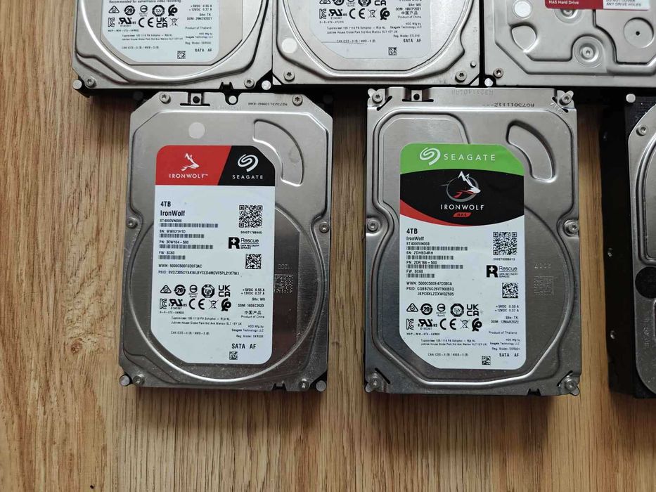 Hard Disk 4TB DEFECT hdd Seagate SATA-III ST4000VX013 sau 2TB si 3TB !! DEFECT!!