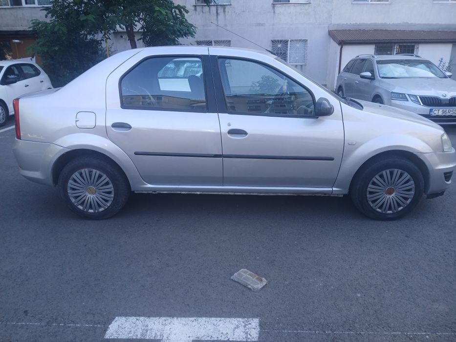 Autoturism Dacia Logan