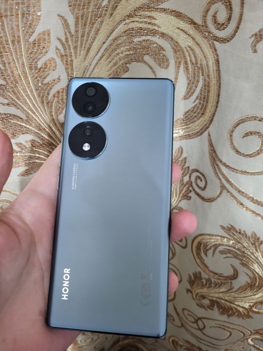 Продам Xonor 70 128/8