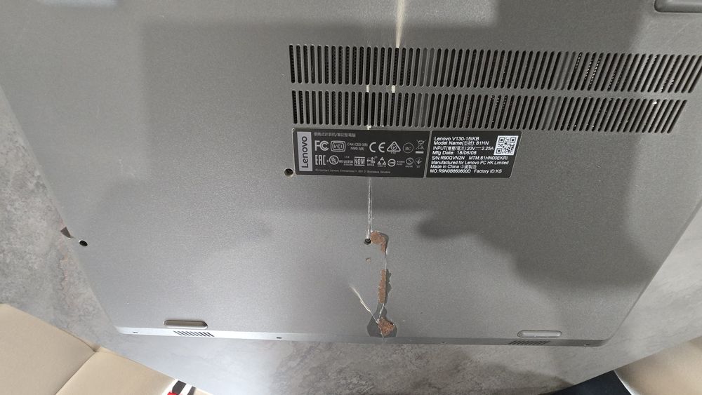 Laptop Lenovo i3 gen7 8 gb ram ssd M2 256+hdd 1Tb