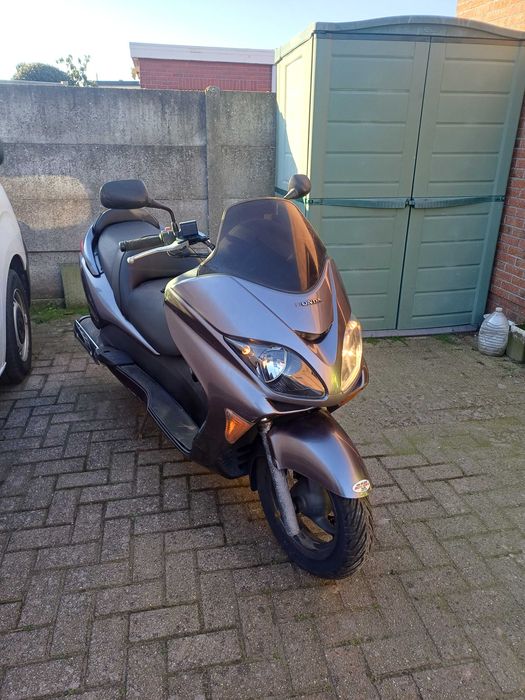 Scuter honda 250 cc