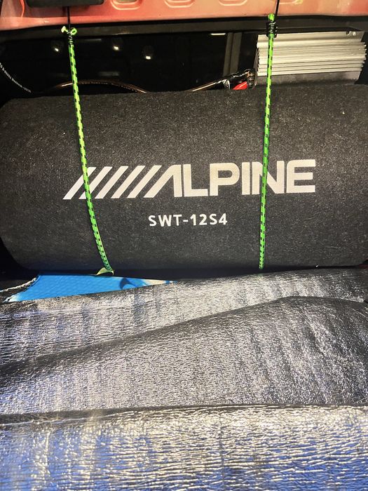 vand Subwoofer + statie