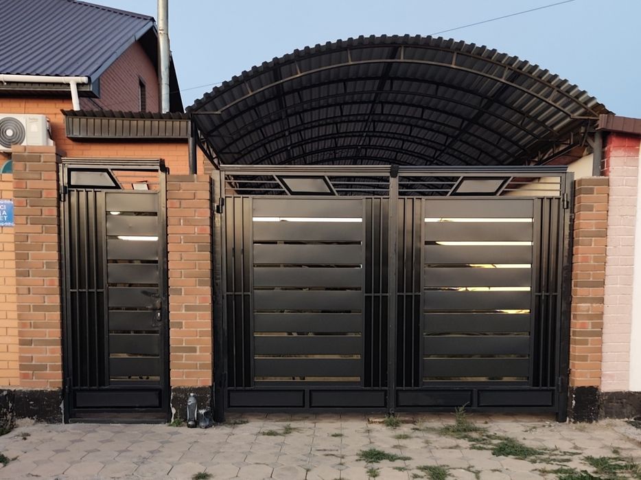 Ворота в наличий и назаказ