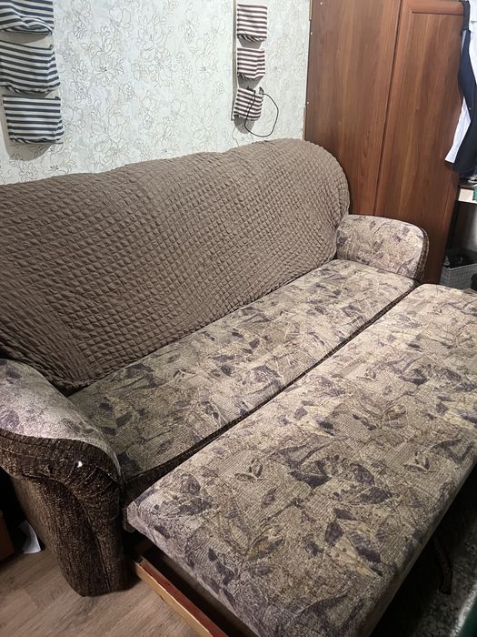 Продам диван не ДОРОГО
