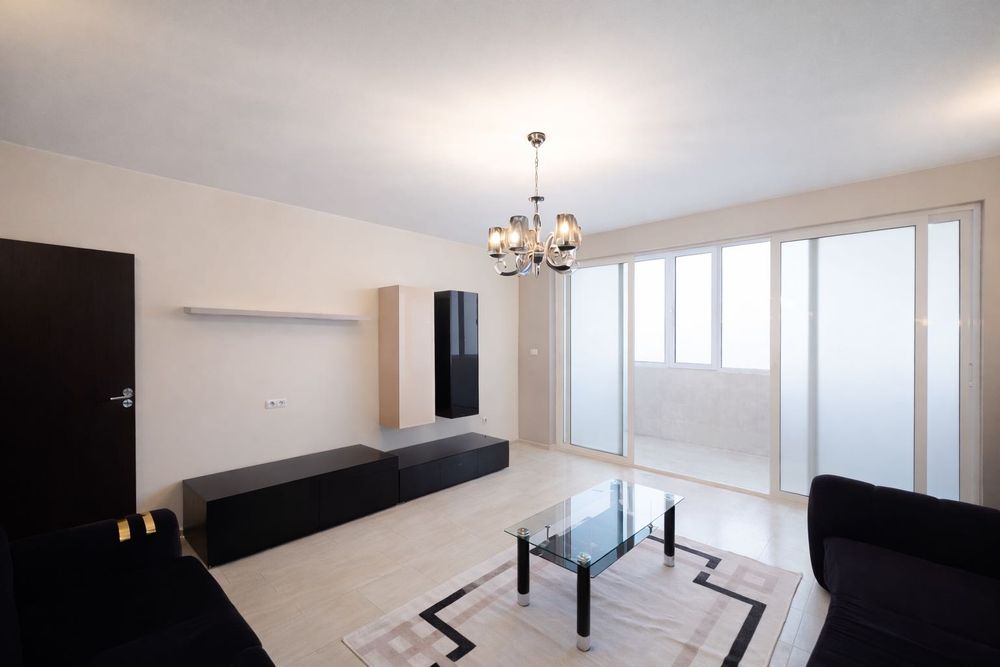 Продава се Тристаен апартамент в Асеновград - 103 кв.м за 634 €/кв.м - Снимка #2