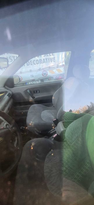 Vând Land Rover Freelander