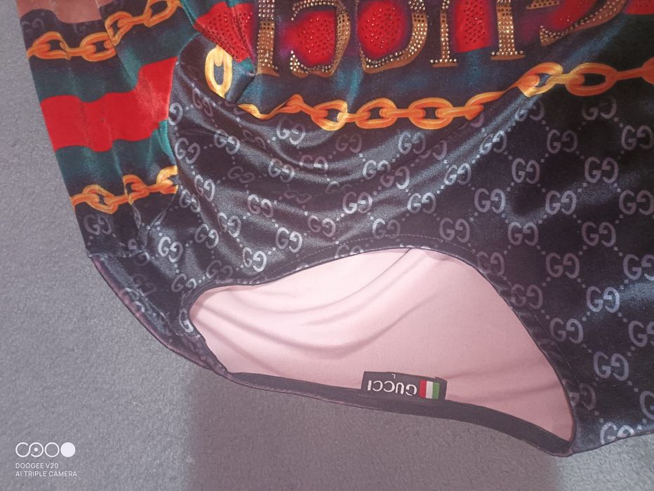 Vând rochie luisbiton și Gucci