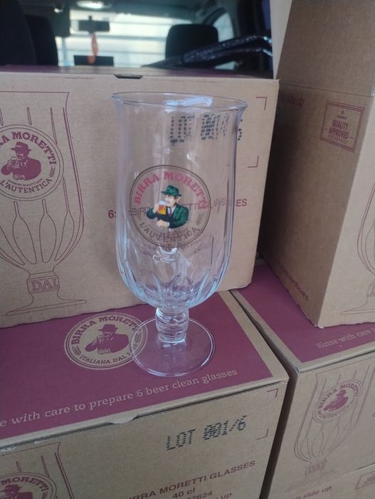 Pahare de bere Moretti