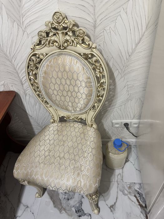 Продам стулья очень хороший состояние  количество 6 штук