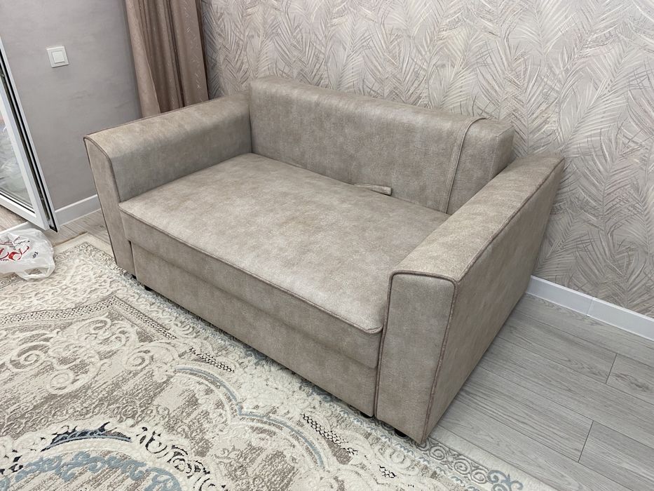 Продам софу диван и ковер