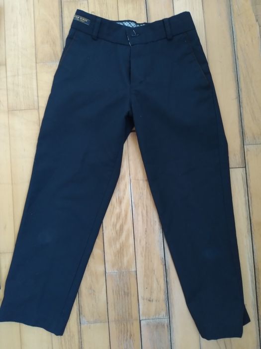 Школьные брюки на 6-7лет.