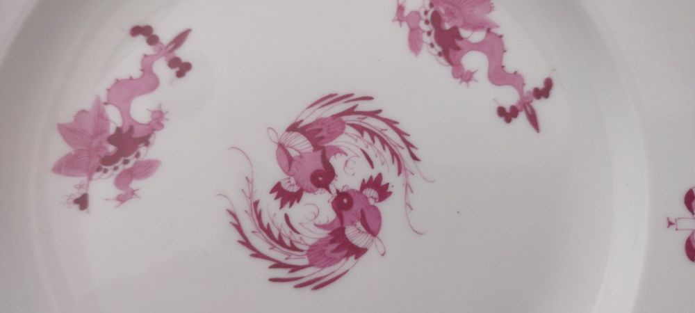 Продавам чиния Мейсън  розов Дракон 1934/45 година Уникат
