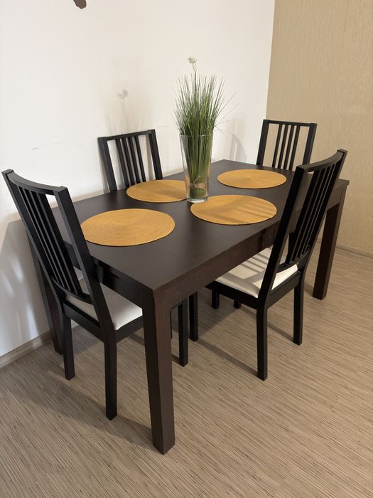 Set Masa extensibila cu 4 scaune Mobexpert