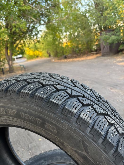 Nokian 225/60/17