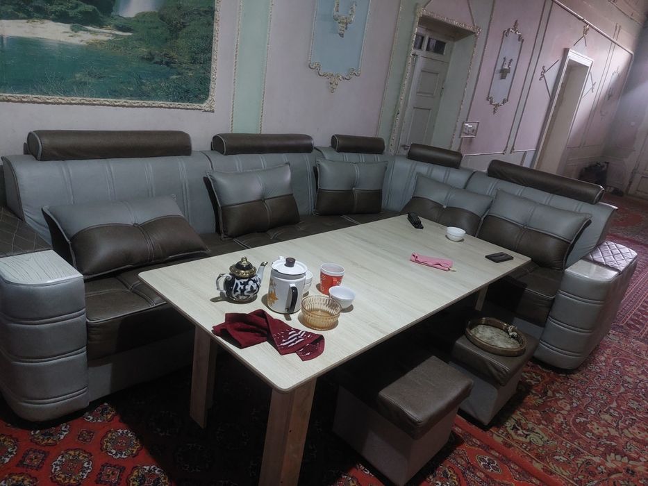 Moyishiy  Ugalok sotiladi 3.20 ga  2.20