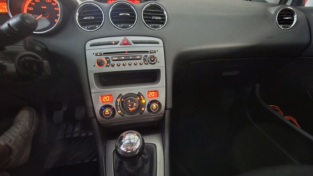 Peugeot 308 SW 2010 184 000км