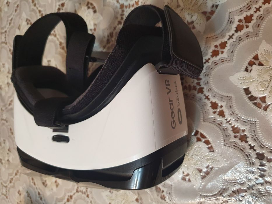 Виртуальные очки Samsung   GEAR VR