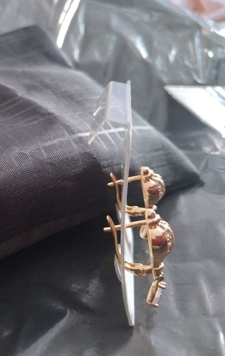 Бижутерия сатылады