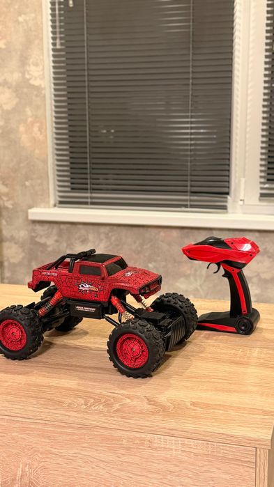 Машина на пульте управления б/у