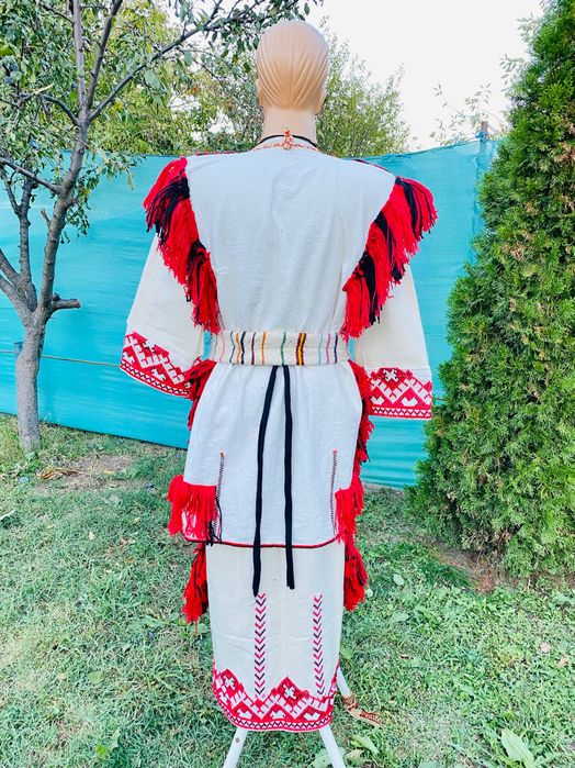 Автентична Пиринска Носия