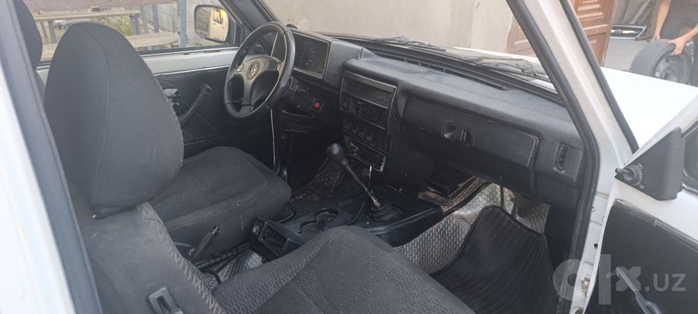 Niva 1985 yilgi 1.800 $