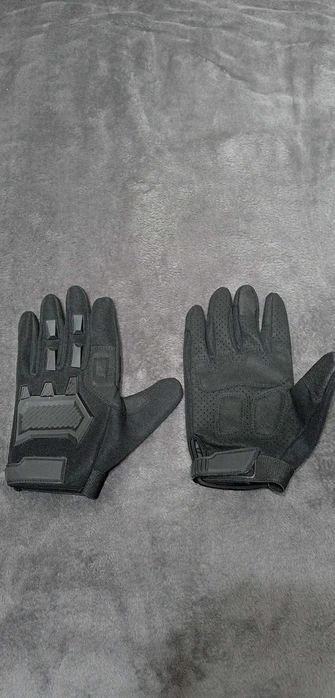 Нови мъжки чанти и ръкавици