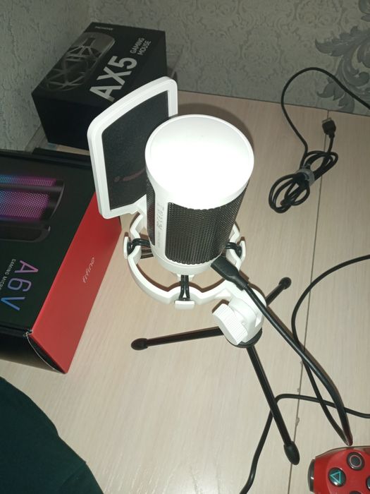 Микрофон Fifine a6v