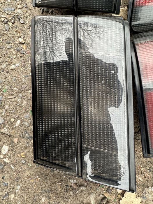 Задние стопы HELLA BLACK на BMW E34 БМВ Е34