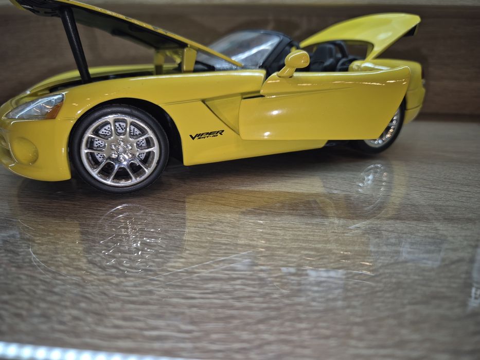 Machete auto1/18 metal