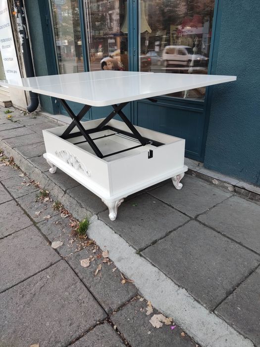 Разстгателна маса на , различни нива