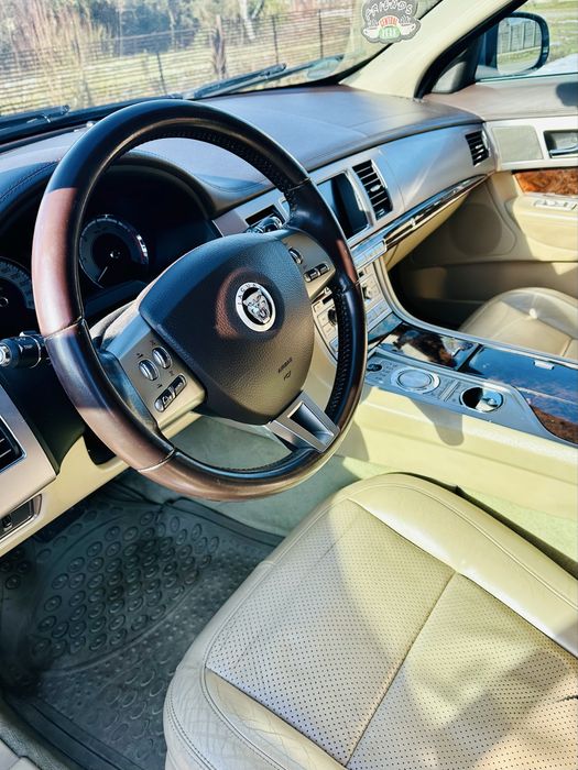 Jaguar XF 3.0D V6-de vanzare