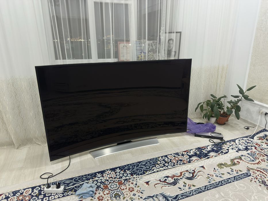 Продам телевизор Самсунг 78 диагонали