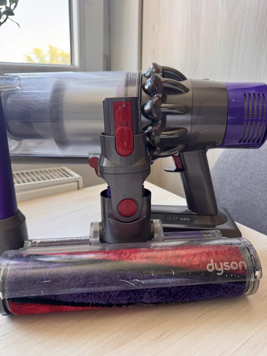 Aspirator Dyson V10