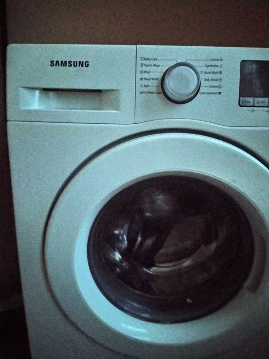 Продавам пералня SAMSUNG