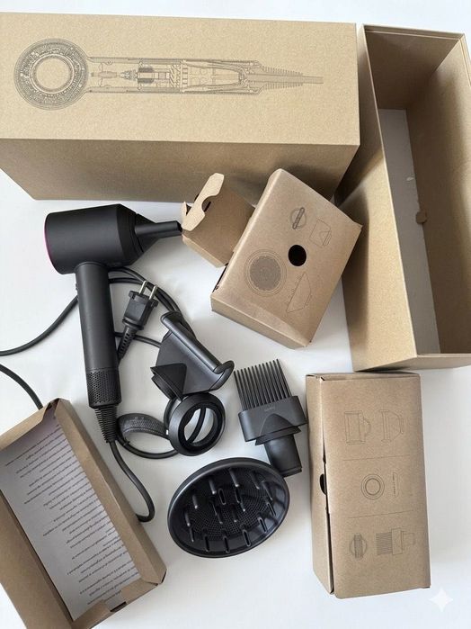 Фен Dyson с насадками