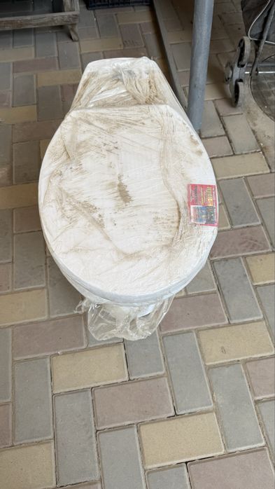 Унитаз новый фирмы ЕВМ