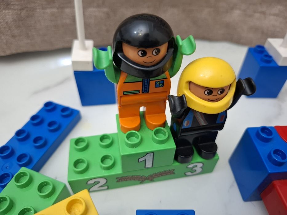 Лего дупло гонка