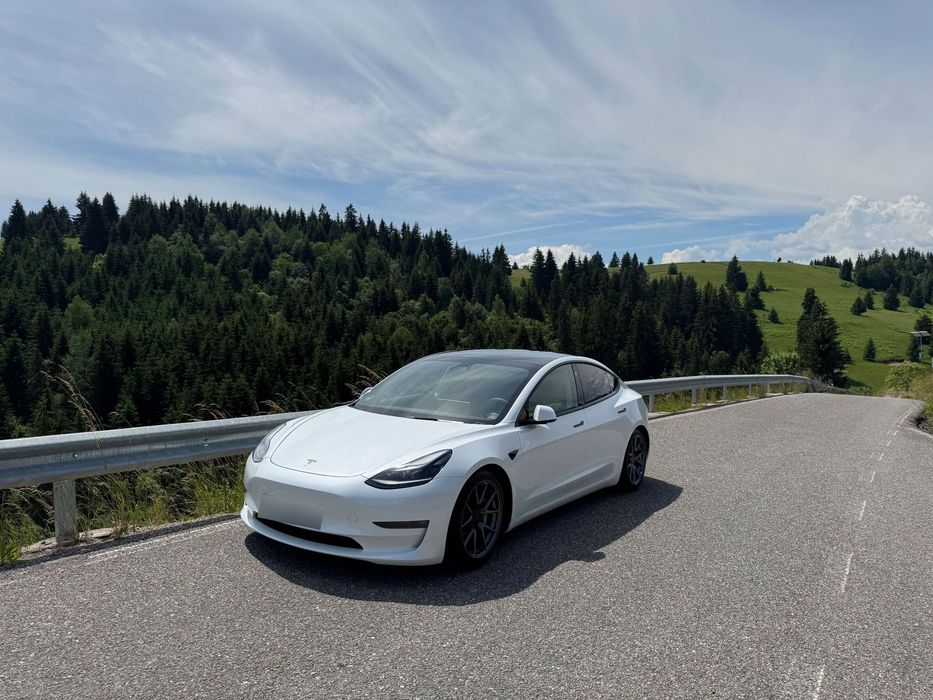 Tesla Model 3 Tesla Model  3 dual motor Long Range