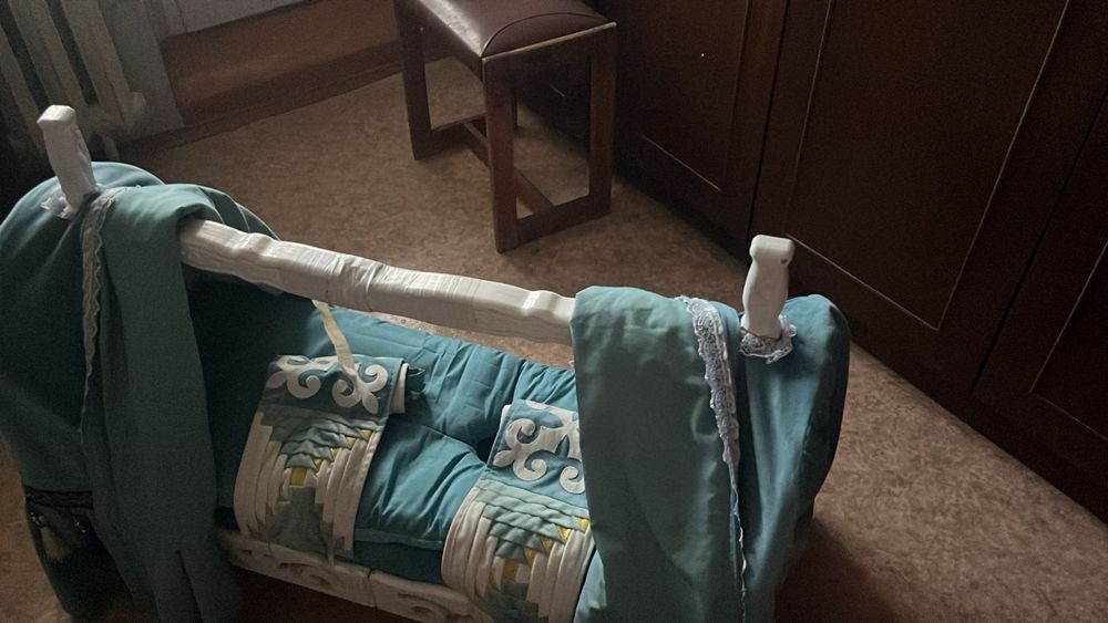 Бесык, люлка,хадунок