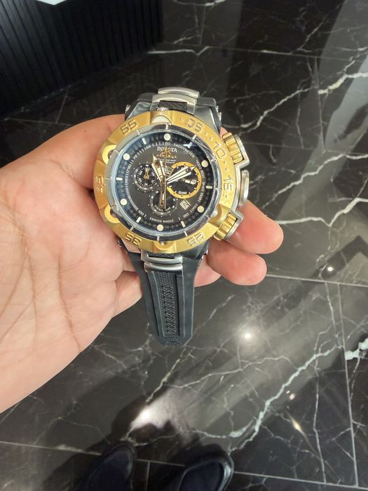 Invictus swiss made часы