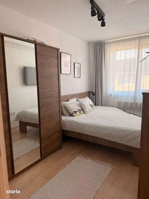 De vanzare apartament cu 3 camere zona str Ioan Rusu
