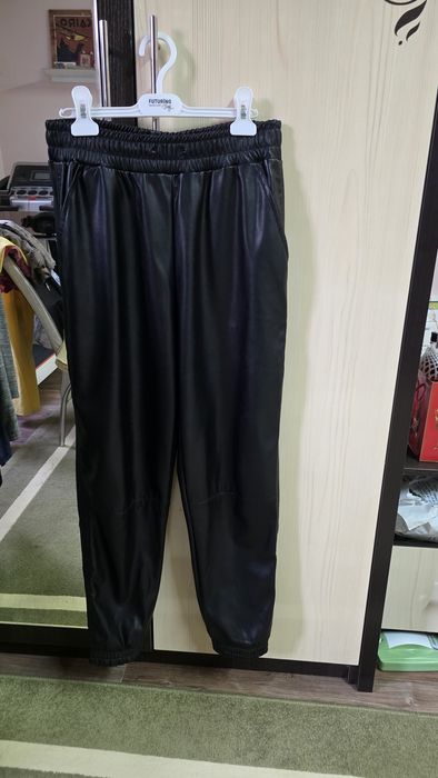 Продам женскую одежду
