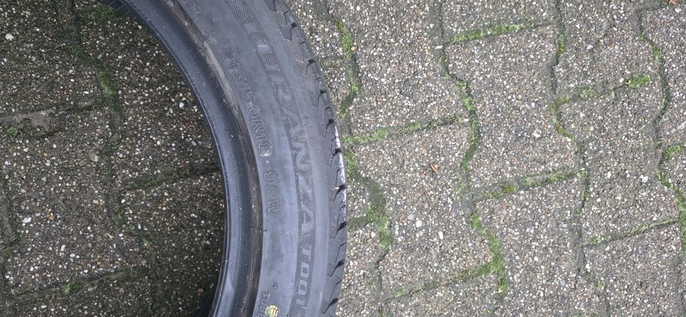 Vând cauciucuri 215/50 r18