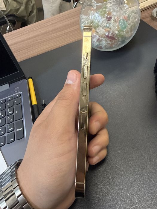 Продам айфон 13про