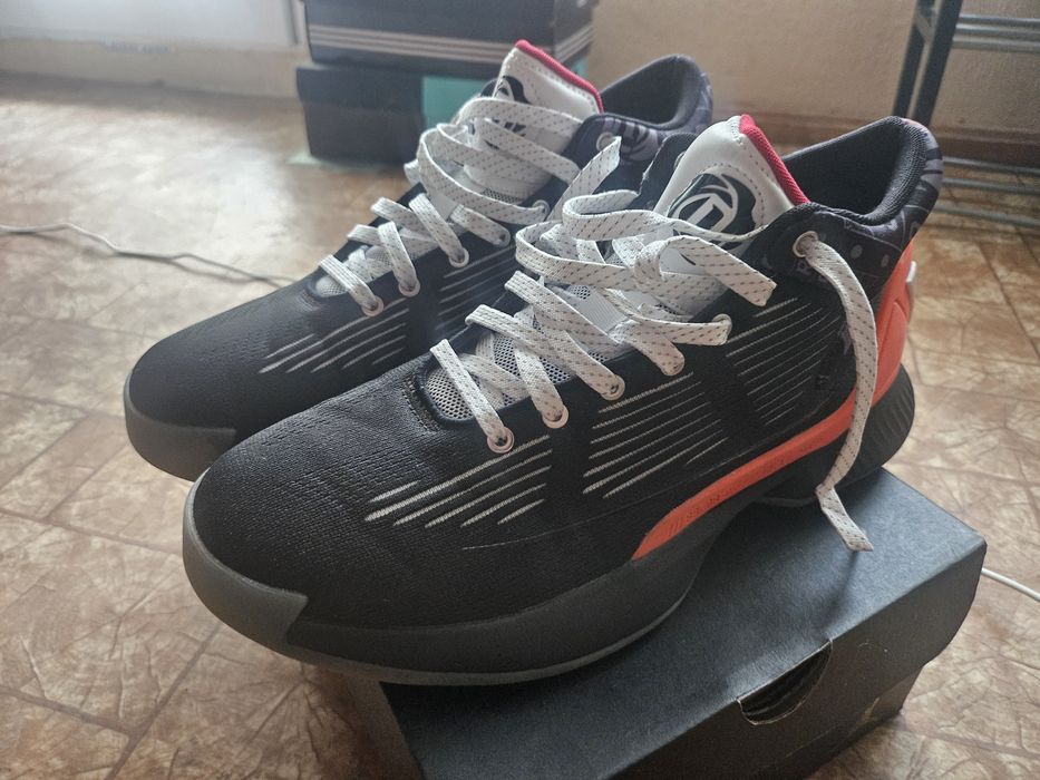 Derrick Rose, D Rose 10