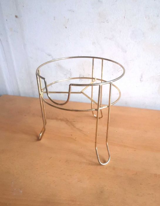 Suport metalic pentru dozator