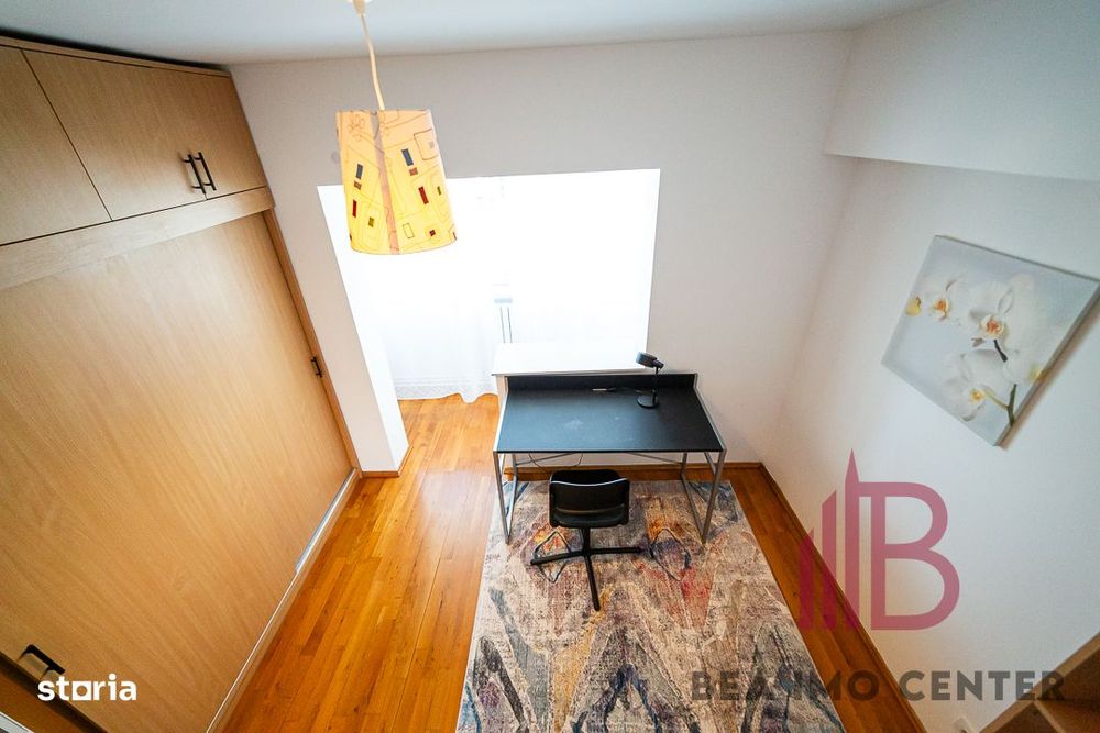 Apartament 4 camere(Z-uri), cu vedere și poziție excelentă!