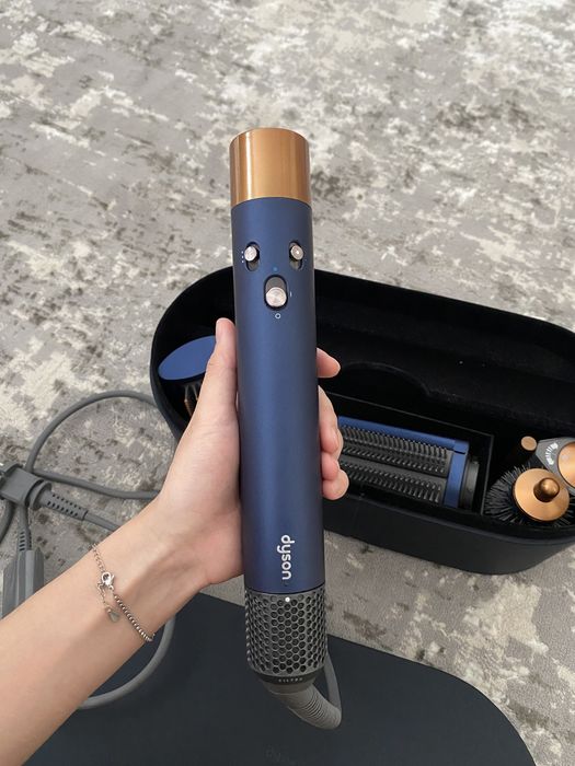 фен-стайлер dyson