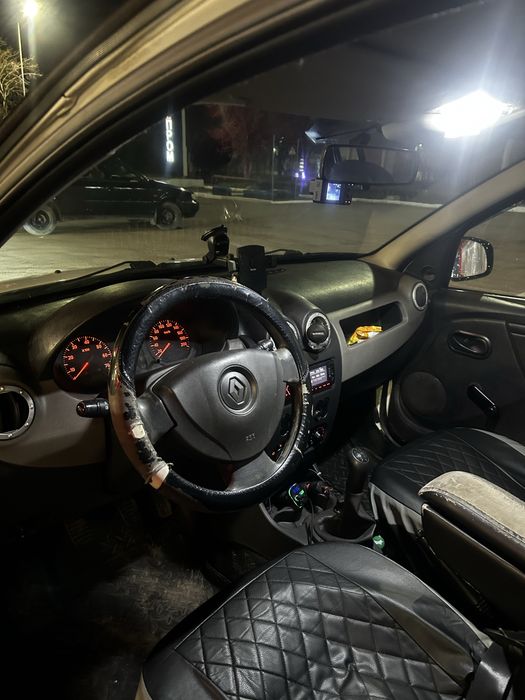 Продам Renault Sandero 2012года