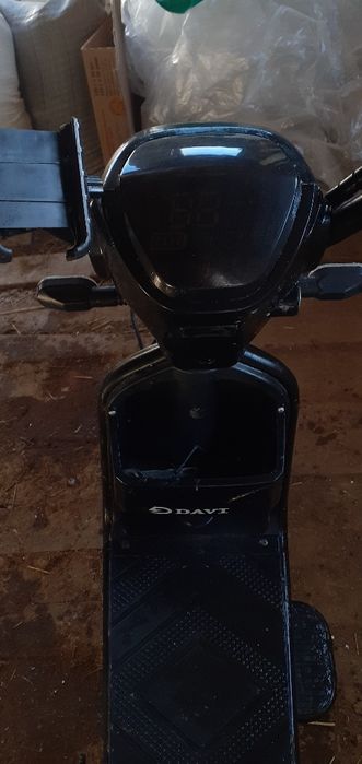 Электроскутер Davi